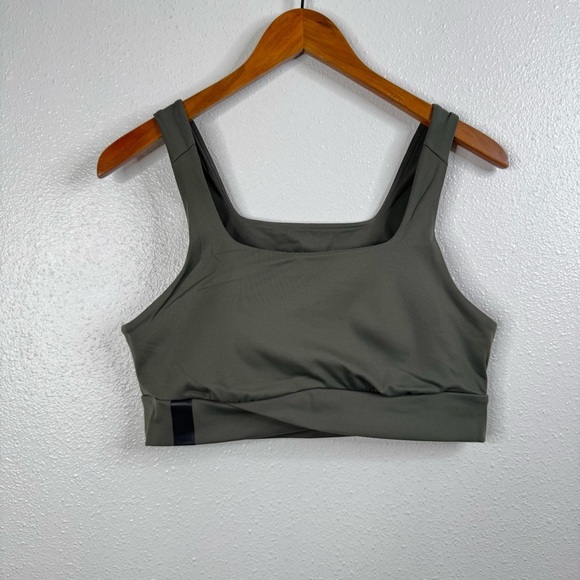 UNRL Performa Longline Bra in Grove Size Medium - Picture 3 of 7